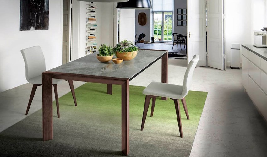 Mesa comedor Extensible con Tapa de cristal o cerámica y patas de madera