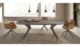 Mesa comedor fabricada en madera de roble y fresno Ref Q13000